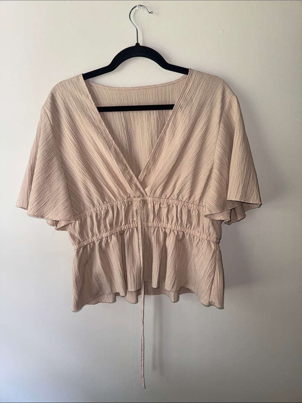 SHEIN Cream Flutter Sleeve Peplum Blouse